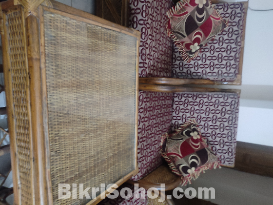 বেতের সোফা